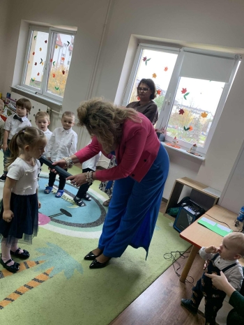 b674b8bd-f0ba-4f2c-8748-bb2a79e3e529