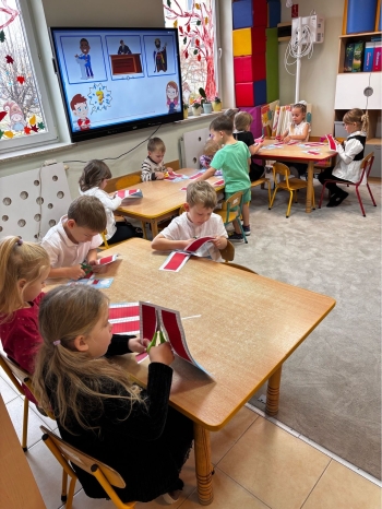 cd436b45-fc0a-4f07-9c5e-4e5b366a2ce9